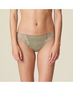 MarieJoJaneRioBrief0501330Botanique